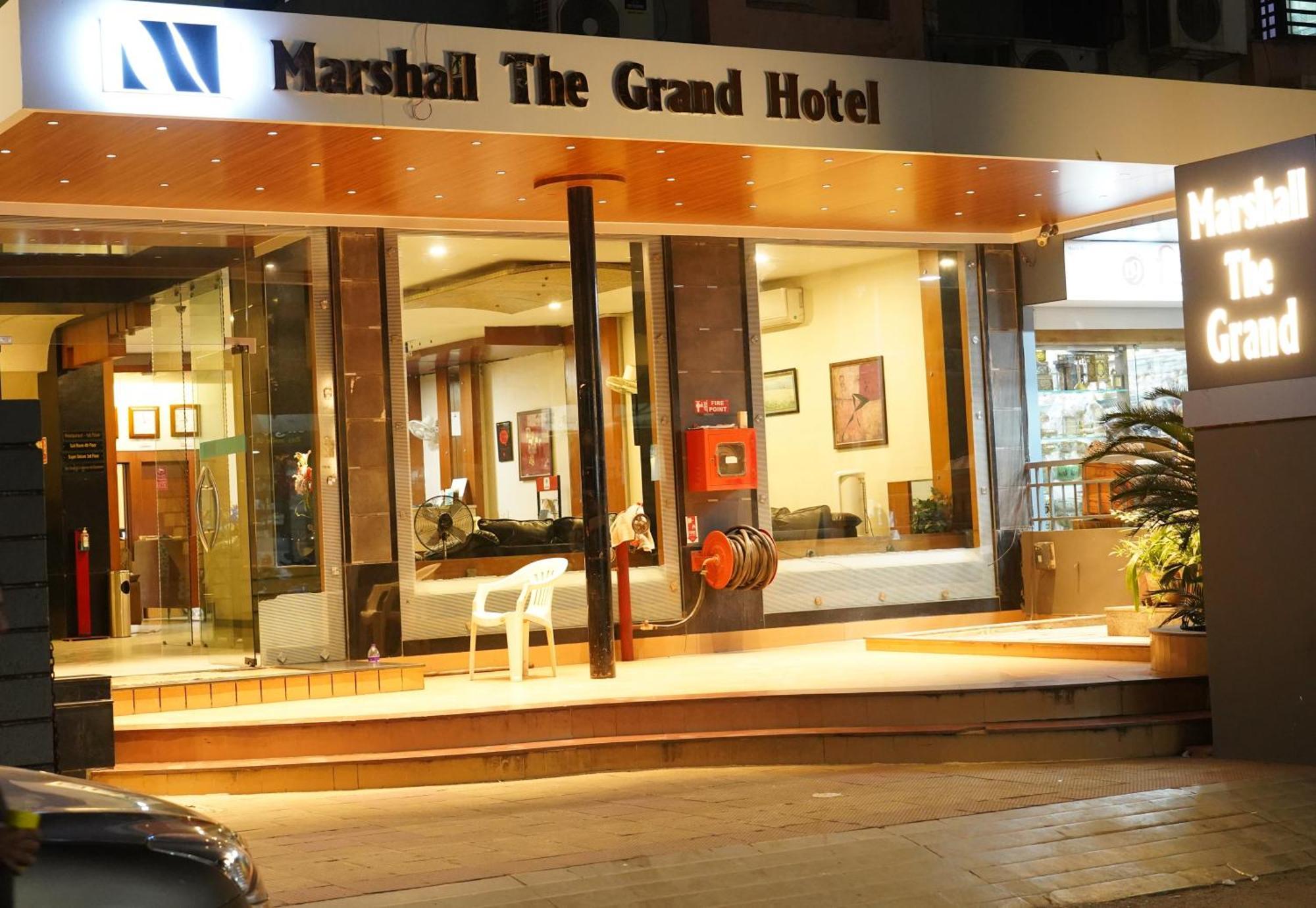 Marshall The Grand Hotel アーメダバード エクステリア 写真